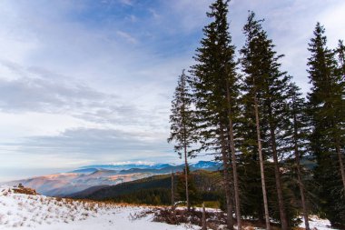 Karlı kış Dağları peyzaj
