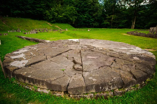 Widok Szczegółowy Sarmizegetusa Regia Ruiny Sanktuaria Andezyt Rumunia — Zdjęcie stockowe