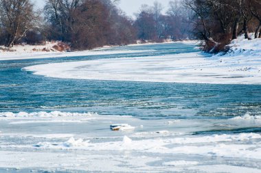 Karlı kış Dağları peyzaj