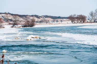 Karlı kış Dağları peyzaj