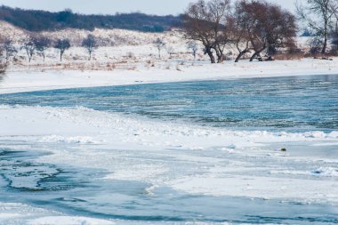 Karlı kış Dağları peyzaj