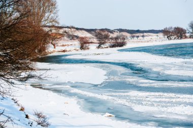 Karlı kış Dağları peyzaj
