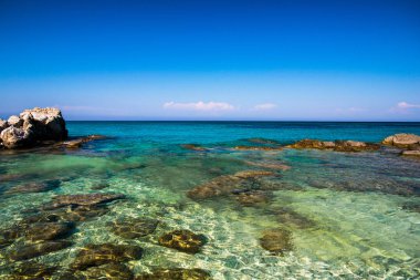 Seascape ve Rocky Shore, Yunanistan.