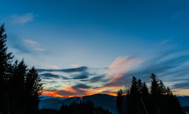 Güzel gün batımı gökyüzü bulutlu 