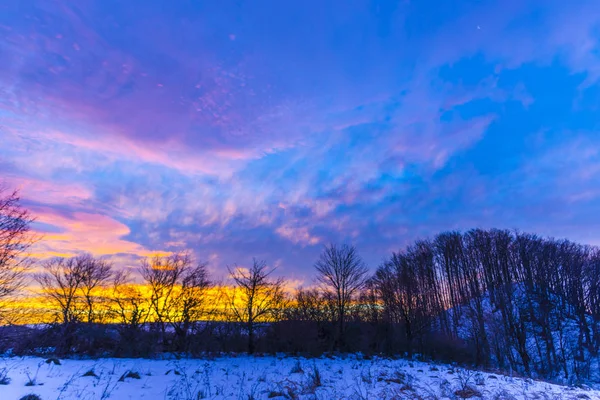 Χειμώνα Και Φωτεινό Ηλιοβασίλεμα Στον Ουρανό Όμορφη Φύση — Φωτογραφία Αρχείου