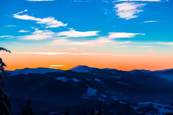 Landskap Snöiga Vinter Berg — Stockfoto