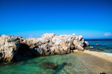 Seascape ve Rocky Shore, Yunanistan.