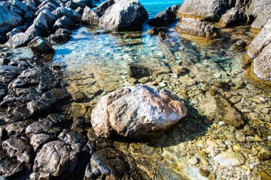 Seascape ve Rocky Shore, Yunanistan.