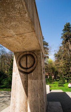 Öpücük Constantin Brancusi Romanya tarafından kapısı.