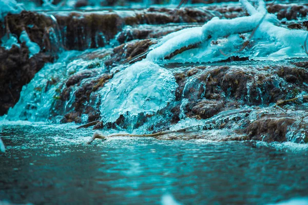 Derretimiento Nieve Río — Foto de Stock