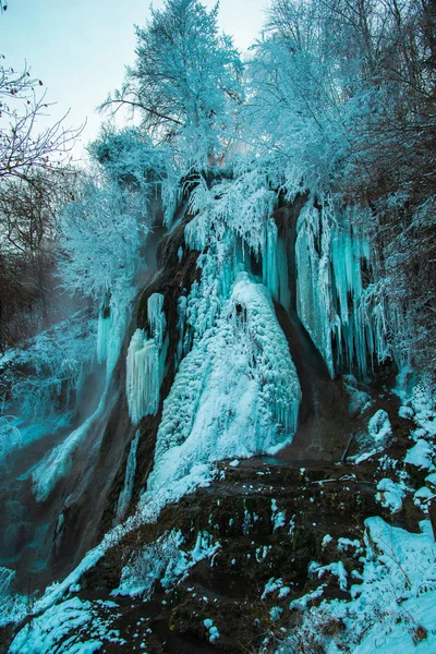 Belle Cascade Gelée Saison Hivernale Glaçons — Photo