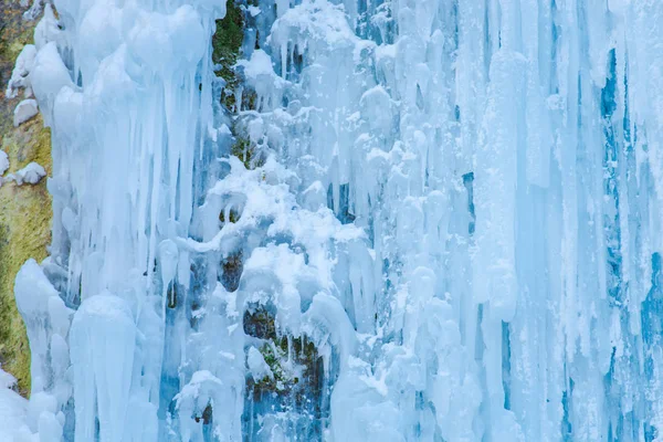 Cascada Congelada Temporada Invierno Carámbanos Primer Plano Textura Superficie Hielo —  Fotos de Stock