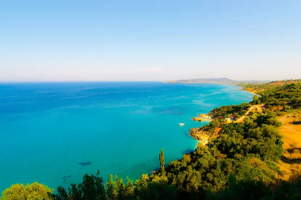 岩の崖 ギリシャと海景 — ストック写真