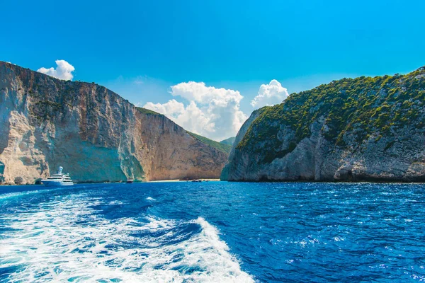 Seascape Med Rocky Cliff Grekland — Stockfoto