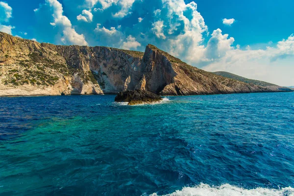 Costa Rocciosa Isola Paradisiaca Acqua Mare Pulita — Foto Stock