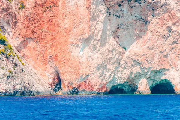 Linha Costeira Penhasco Água Mar Azul — Fotografia de Stock