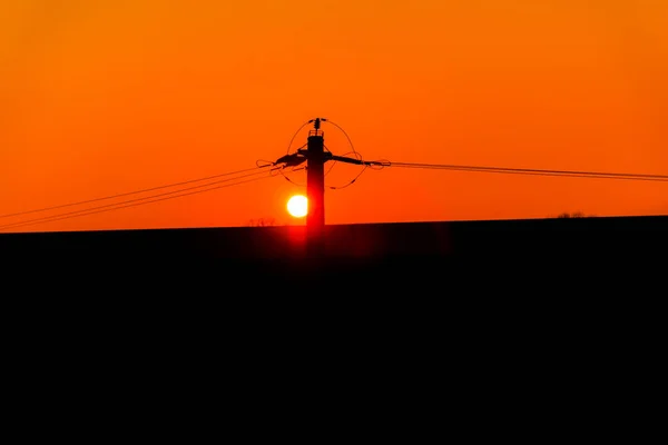 Ciel Orangé Majestueux Coucher Soleil Silhouette Toit Maison — Photo