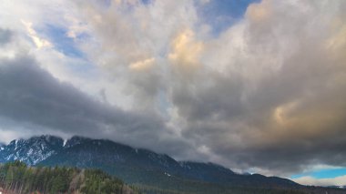 Alp Dağları, İsviçre sefer yağmurlu bulutlar