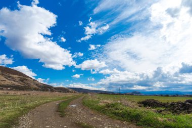 kırsal alan Peyzaj ve gökyüzü bulutlu, yol yol 