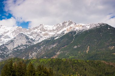 güzel dağ manzarası ve gökyüzü 