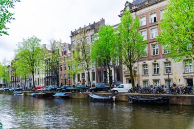 Amsterdam, Hollanda - 21 Nisan 2017: Amsterdam şehir manzarası.
