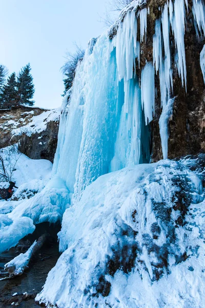 Cachoeira Congelada Azul Branca Estação Inverno Ciclones — Fotografia de Stock