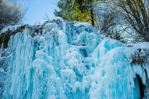 Winter Season Frozen Icicles Waterfall Forest — Stock Photo, Image