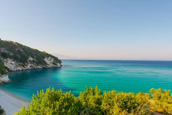 Paisaje Marino Mar Mediterráneo Turquesa Costa Rocosa Grecia —  Fotos de Stock