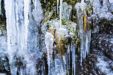 Donmuş şelale kış sezonu buz sarkıtları, yakın çekim