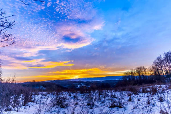 Inverno Pôr Sol Brilhante Céu Bela Natureza — Fotografia de Stock