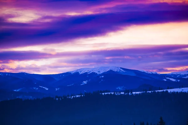 Удивительные Снежные Горы Сумерках Зимний Пейзаж — стоковое фото