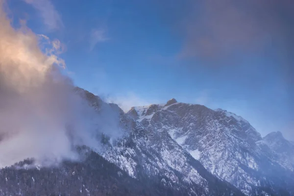 Blick Auf Verschneite Berge Winterliche Naturlandschaft — Stockfoto