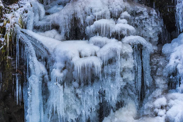 Cascada Congelada Temporada Invierno Carámbanos Cerca — Foto de Stock