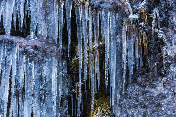 Donmuş Şelale Kış Sezonu Buz Sarkıtları Yakın Çekim — Stok fotoğraf