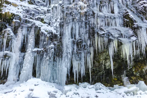 Παγωμένου Καταρράκτη Τον Χειμώνα Και Icicles — Φωτογραφία Αρχείου