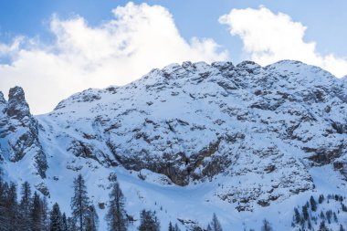 alp rocky Dağları kış, dağ tepe ve gökyüzü