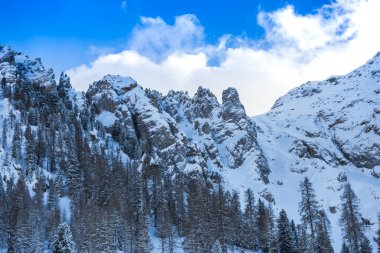 alp rocky Dağları kış, dağ tepe ve gökyüzü