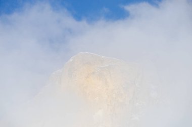 kayalık beyaz dağ bulut 