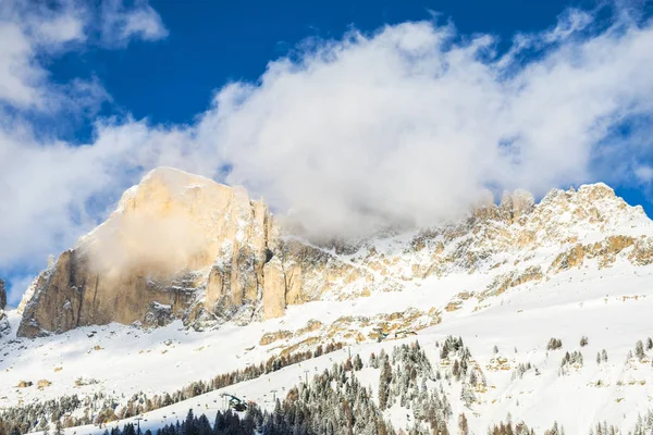 Montanhas Rochosas Inverno Montanhas Pico Céu Com Nuvens — Fotografia de Stock