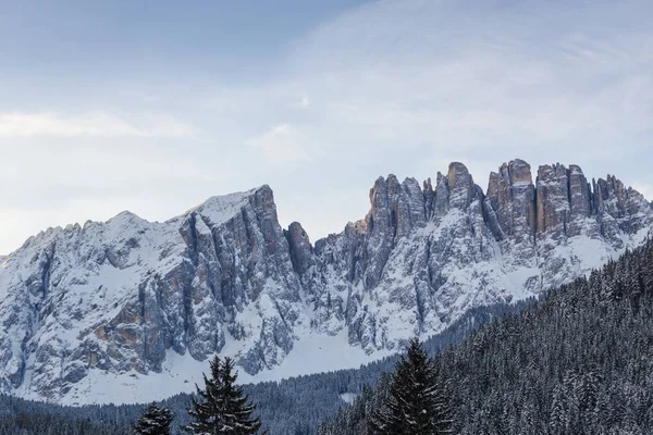 Schilderachtige Uitzicht Besneeuwde Bergen — Stockfoto