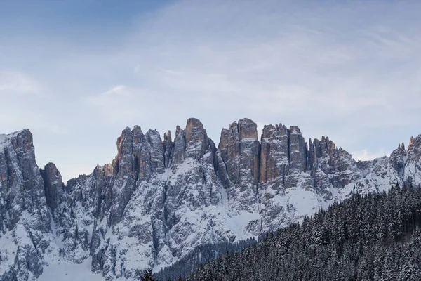 Vista Pitoresca Montanhas Nevadas — Fotografia de Stock