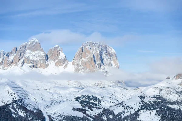 Malowniczy Widok Ośnieżone Góry Okresie Zimowym — Zdjęcie stockowe