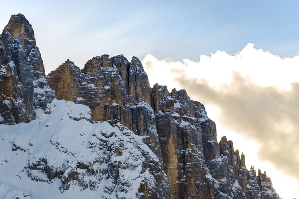 Pintoresca Vista Las Montañas Nevadas Invierno —  Fotos de Stock