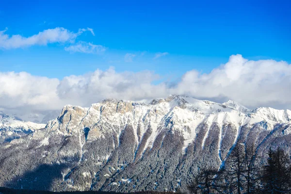 Pintoresca Vista Las Montañas Nevadas Invierno —  Fotos de Stock