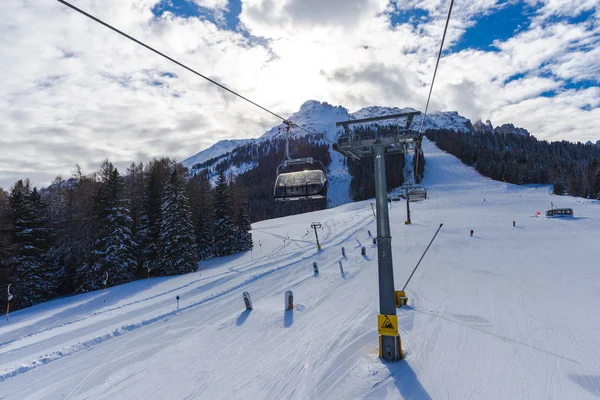 Winter Skigebied Met Kabel Lift — Stockfoto