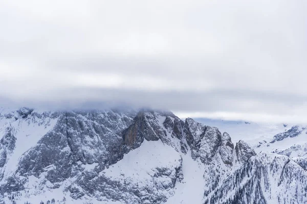 Montanhas Rochosas Paisagem Inverno Montanhas Pico Céu — Fotografia de Stock