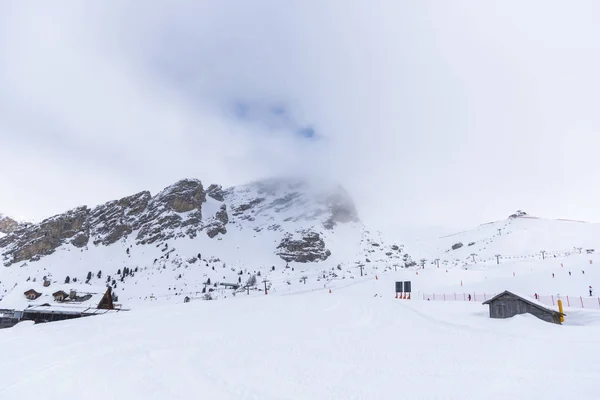 Ορεινό Τοπίο Χειμώνα Χιονοδρομικό Κέντρο — Φωτογραφία Αρχείου