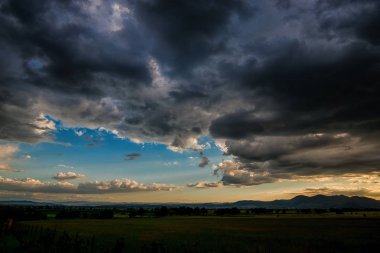 Doğa muhteşem günbatımı