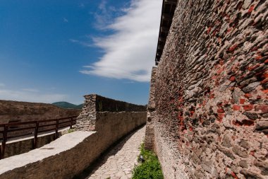 Eski kale Romanya'da duvar.