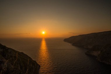 Denizin muhteşem günbatımı